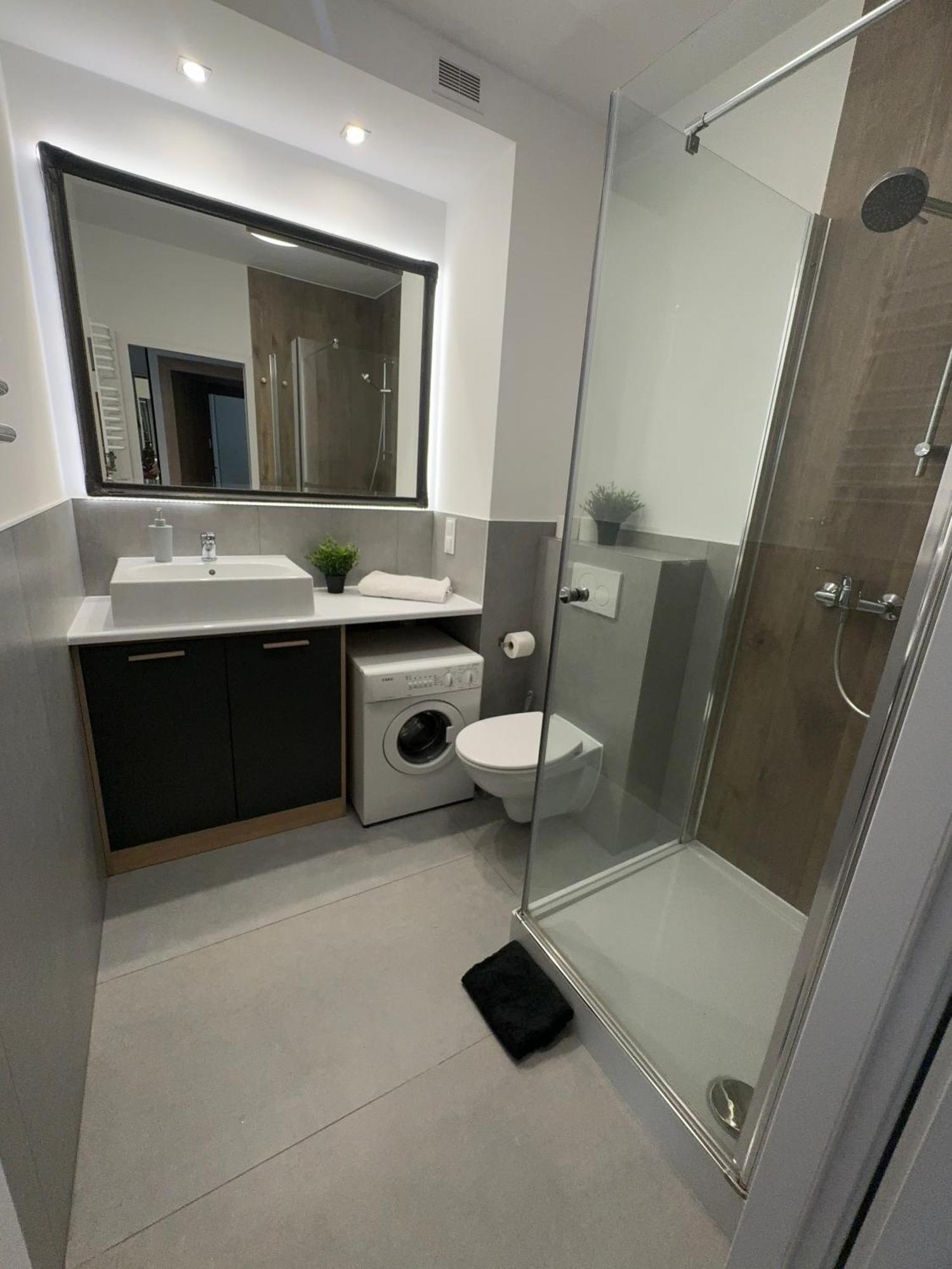 Apartament Katowicka Apartment พอซนาน ภายนอก รูปภาพ