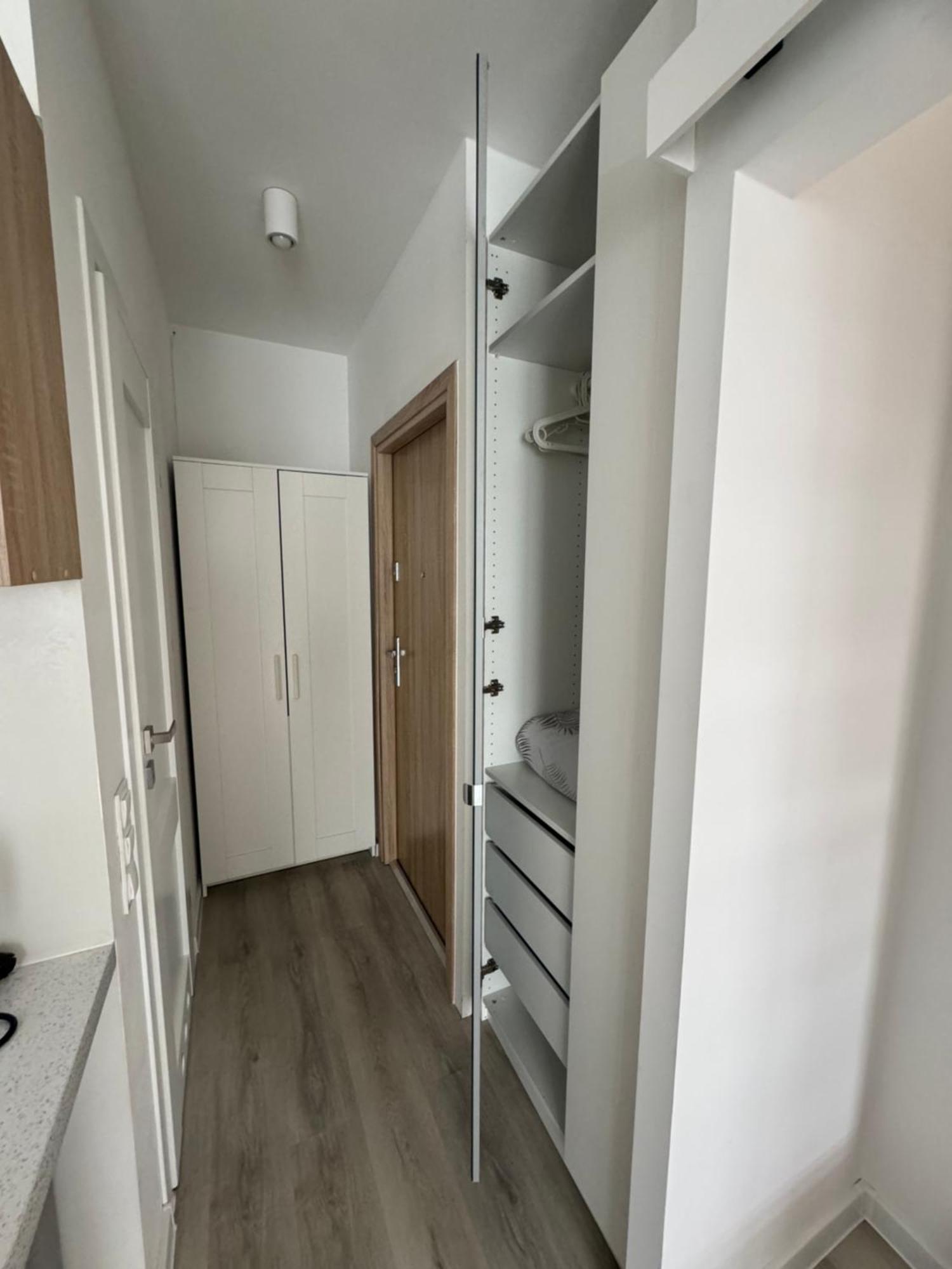 Apartament Katowicka Apartment พอซนาน ภายนอก รูปภาพ